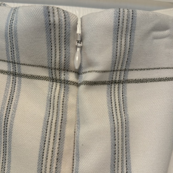 WHITE PLAID SKIRT SUIT SET - Picture 12 of 12